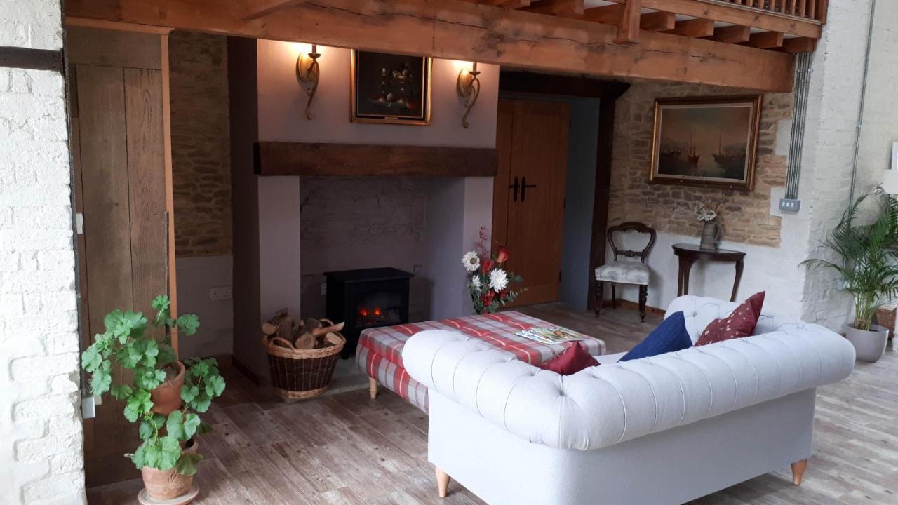 Bed and Breakfast The Byre North End Farm à Ashton Keynes Extérieur photo