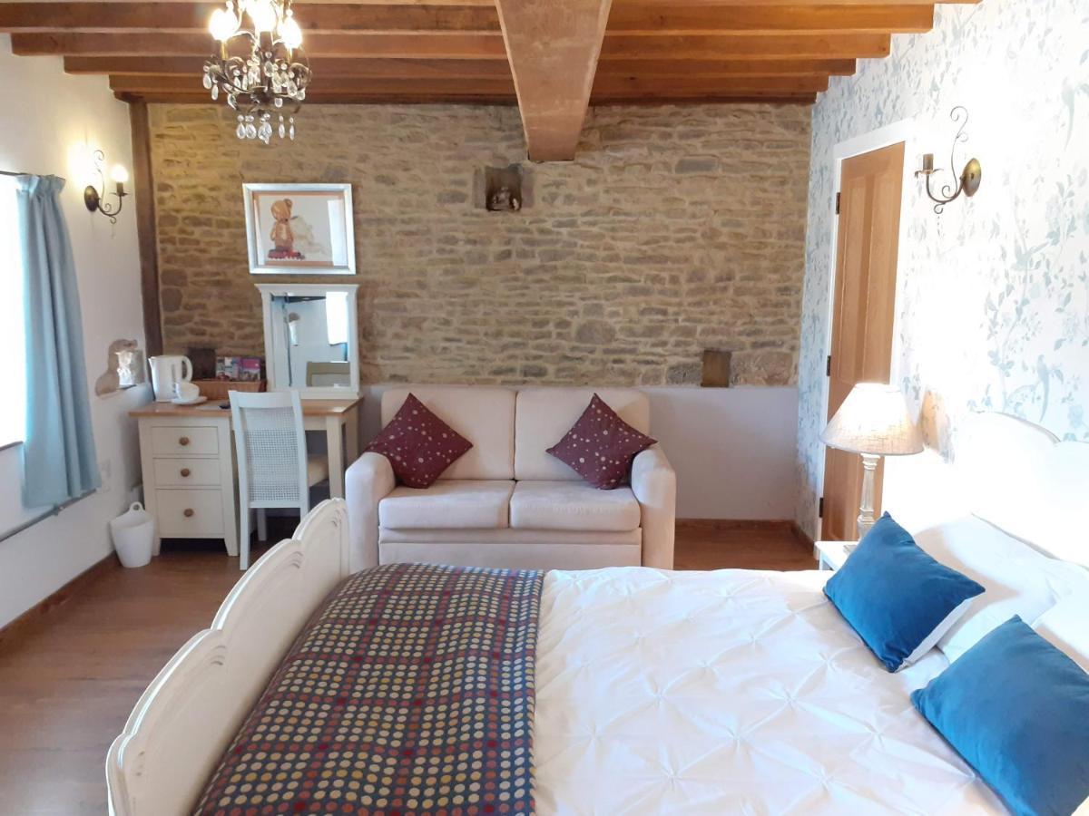 Bed and Breakfast The Byre North End Farm à Ashton Keynes Extérieur photo